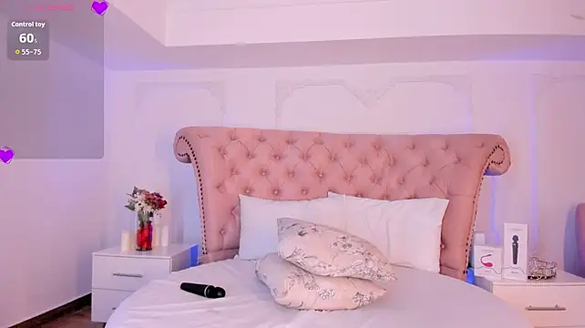 JuicyKendra_ webcam