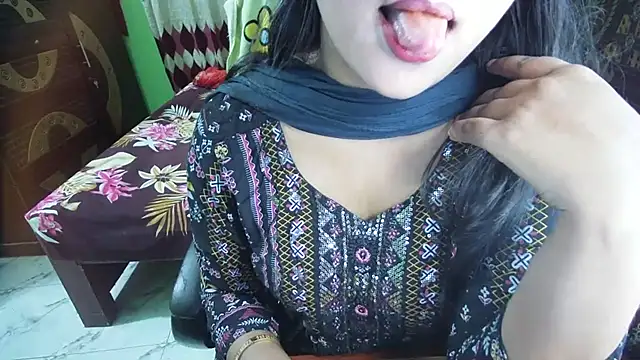 BengaliQueenStar webcam