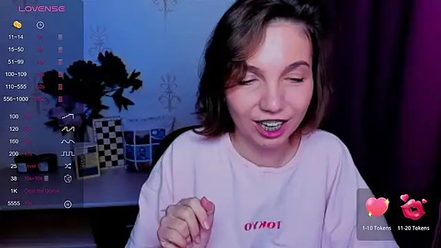 KindHazelHere_ webcam