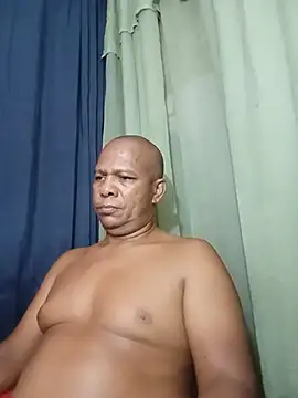 bigblackcock75 live cam on Stripchat