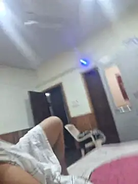 KingGrizz live cam on StripChat