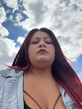 Lia-Moon77 live cam on StripChat