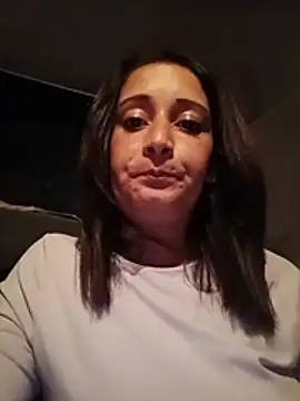 alina03210 (G young) - Utcán meszeleten punci ujjazás 🫦