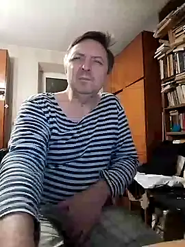 Pokaz2020 live cam on StripChat