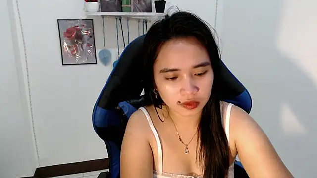 Slutty_Lauraxx