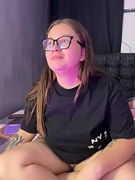 Annie_and_Raveenn live sex cam