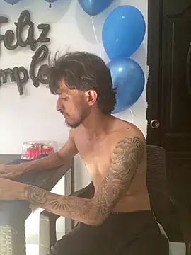 Kriss_Edwards webcam