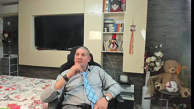 SpartacusDaddy48 webcam