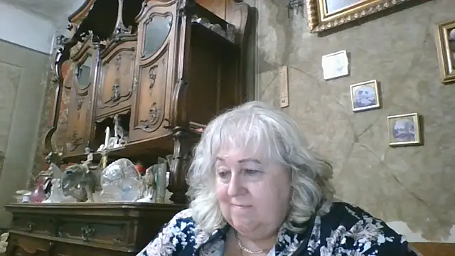 Lala-Love56 webcam
