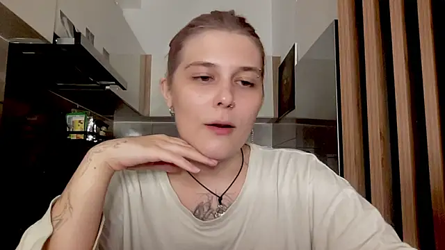 Ella_Bloom webcam