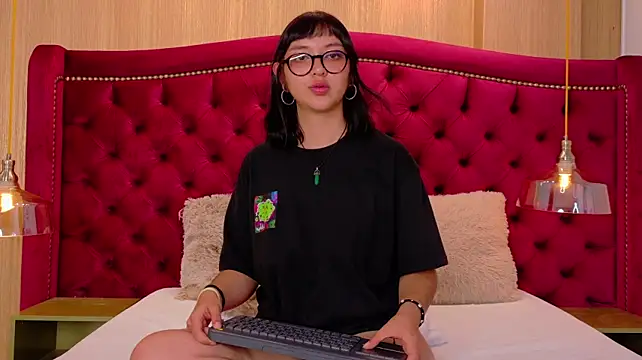 AlizCameron webcam