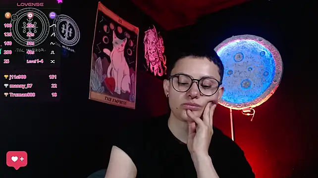 girl_intense444 webcam
