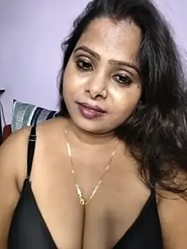 Sexyhina321 live cam on StripChat