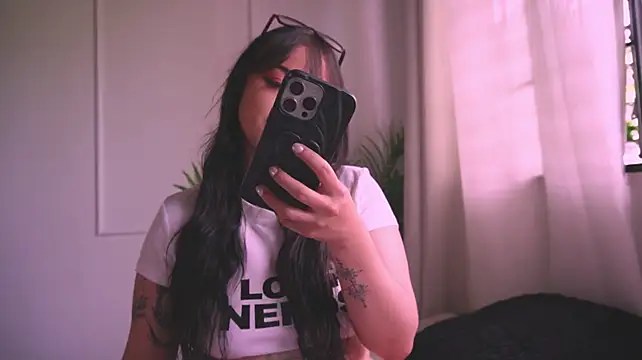 Gloomydoll webcam