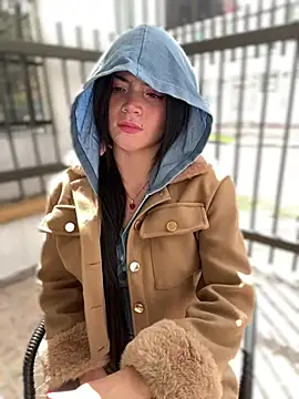 PamelaJonsom_ webcam