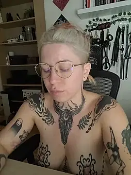 divine_eve 🚩 live chat