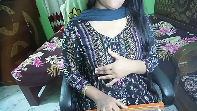 BengaliQueenStar webcam