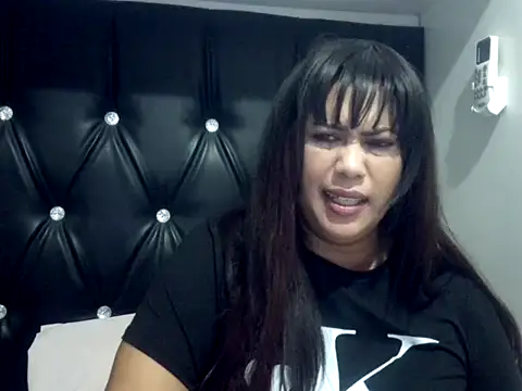 Temptress_M8 webcam