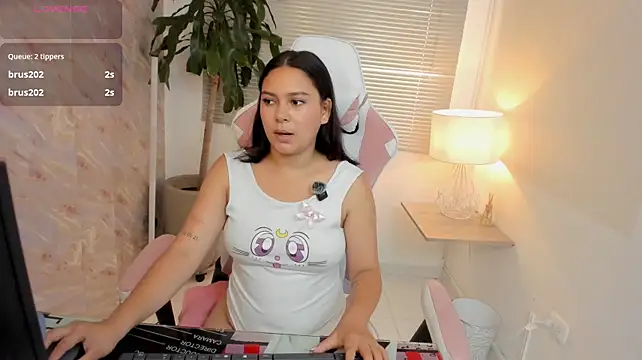 Littlee_Noemi webcam