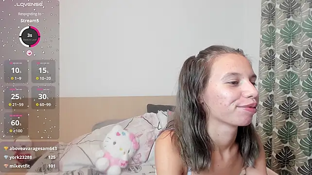 Emma_Tiny69 webcam