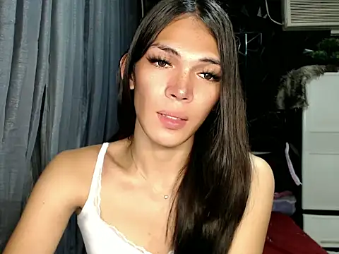 GORGEOUS_CARMEE webcam