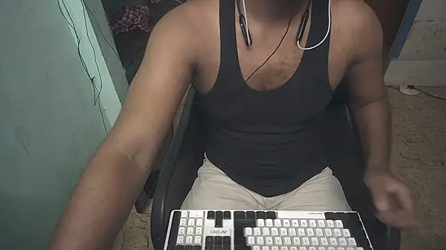 Tamil_KDD live cam on StripChat