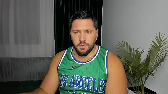 Gold_Alpha_Boy webcam