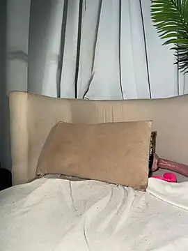 MiaFoxie_ webcam