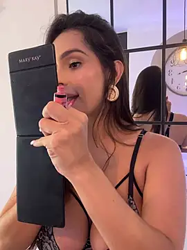 Mau_White live cam