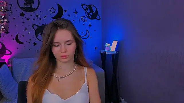 angie_foxy1