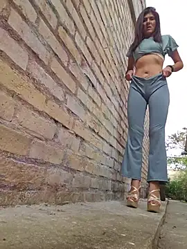 Yuky_ta live sex cam
