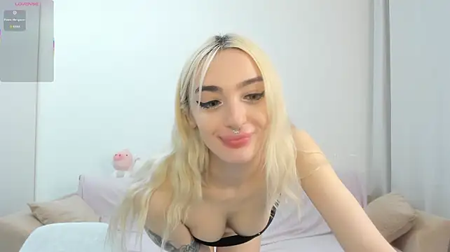 succubantra live cam preview