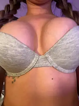 MEGAN-KITTYY
