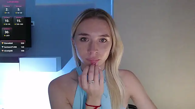 Emily_Hartt webcam