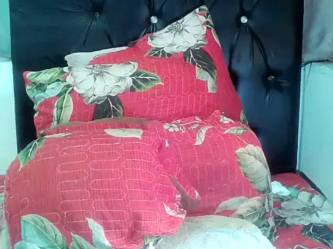 Hotxchickk webcam