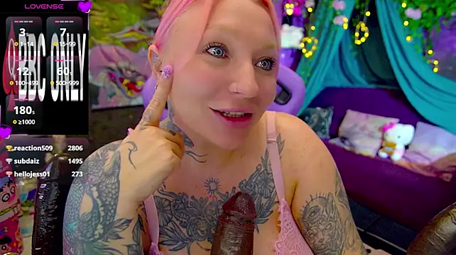 BlackedBarbie webcam