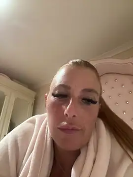 Laceyyxox live cam on StripChat