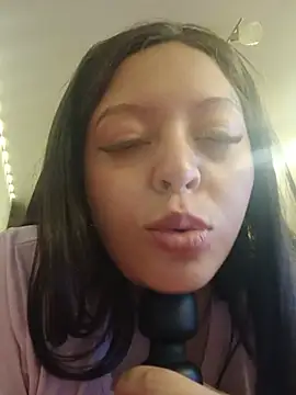 Clara_Belle webcam