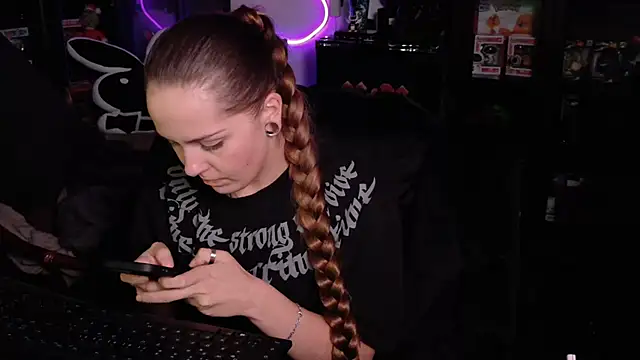 MaryPeach666 webcam