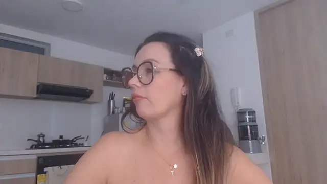 LovePaula webcam