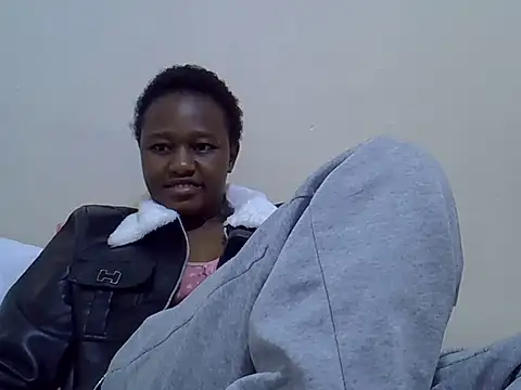 Petite_Ebony10 live cam on StripChat