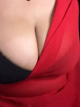 darlingruby (F young) - Boobs oiling