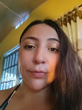 VickyHoult live cam preview