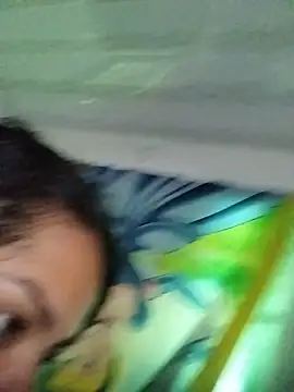 MiaBloom0 webcam