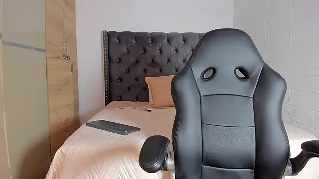 LunaRossie1_ webcam