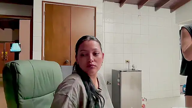 MarcellaGriffin live sex cam