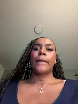 YariRose webcam