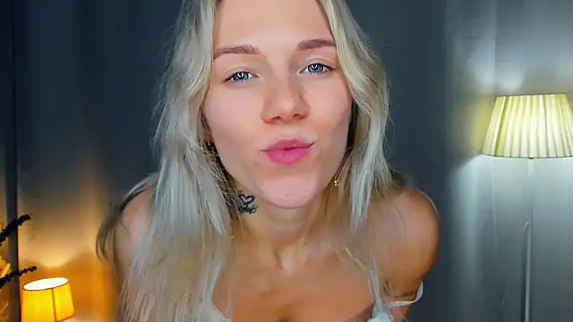 DianeHonnette 🦆 adult chat