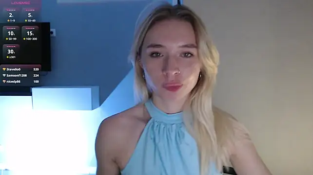 Emily_Hartt live cam on StripChat