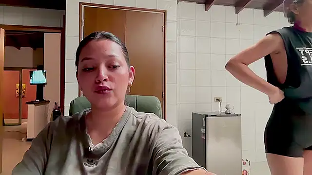 MarcellaGriffin webcam